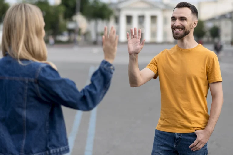 Здрастуйте українською: як вітатися без кальки